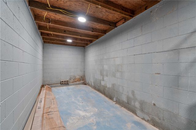 1203 Andersonville Road, Townville, SC 29689