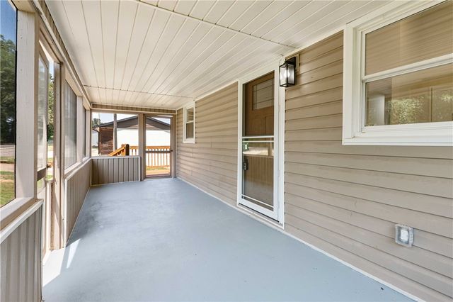 1203 Andersonville Road, Townville, SC 29689