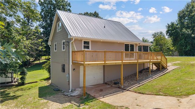 1203 Andersonville Road, Townville, SC 29689