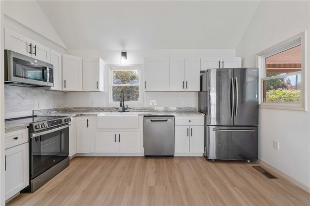 1203 Andersonville Road, Townville, SC 29689