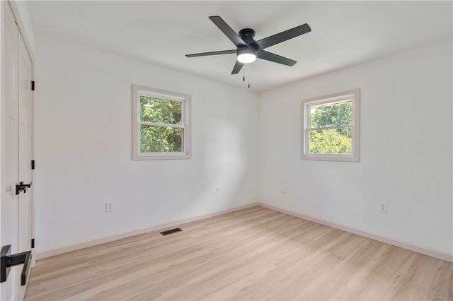 1203 Andersonville Road, Townville, SC 29689