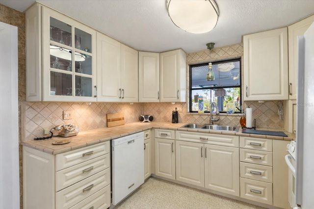 2091 OYSTER CREEK DRIVE, Englewood, FL 34224