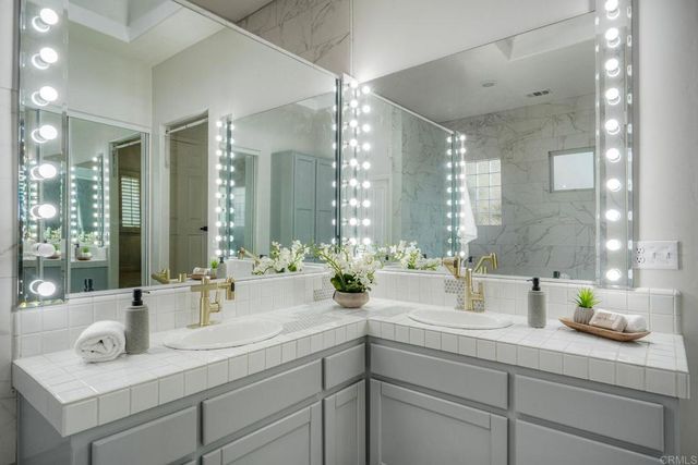 2039 E Mission Road, Fallbrook, CA 92028