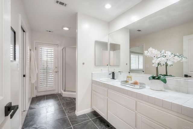 2039 E Mission Road, Fallbrook, CA 92028