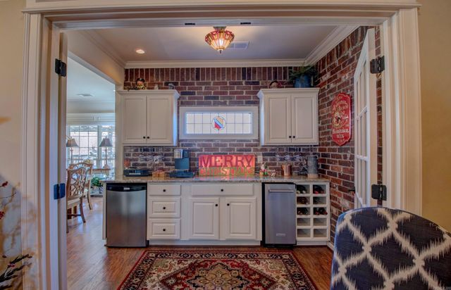 125 Mohawk Dr, Maumelle, AR 72113