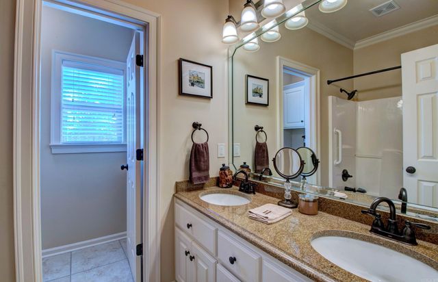 125 Mohawk Dr, Maumelle, AR 72113