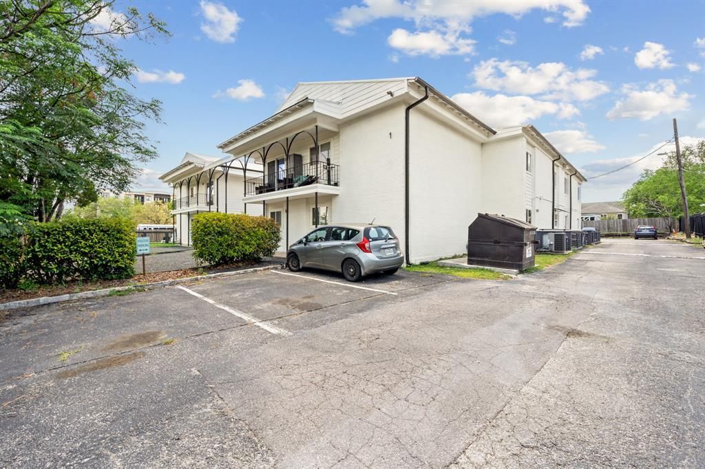 1313 E 52nd ST 105, Austin, TX 78723