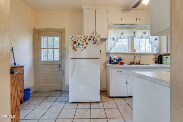 722 Holston Street, Kingsport, TN 37660