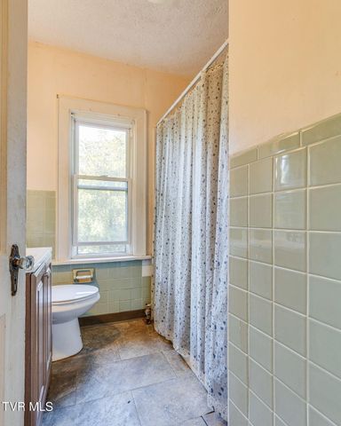 722 Holston Street, Kingsport, TN 37660