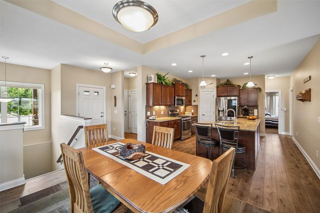 931 15th Avenue SE, Altoona, IA 50009