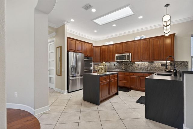 223 Saddlehorn Loop, Lincoln, CA 95648