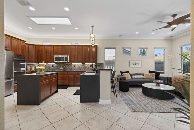 223 Saddlehorn Loop, Lincoln, CA 95648