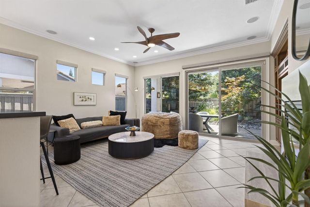 223 Saddlehorn Loop, Lincoln, CA 95648