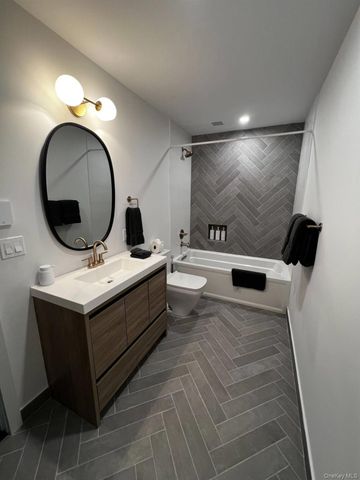 19 Elm Lane, Montauk, NY 11954