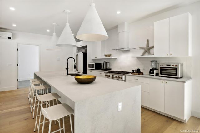 19 Elm Lane, Montauk, NY 11954