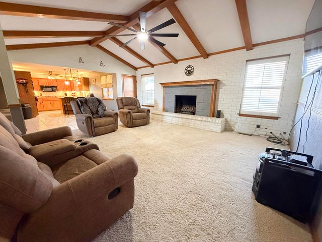 803 N 16th Street, Memphis, TX 79245