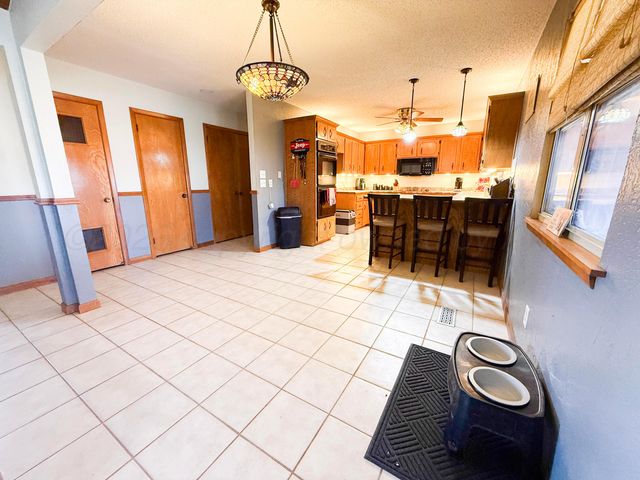 803 N 16th Street, Memphis, TX 79245