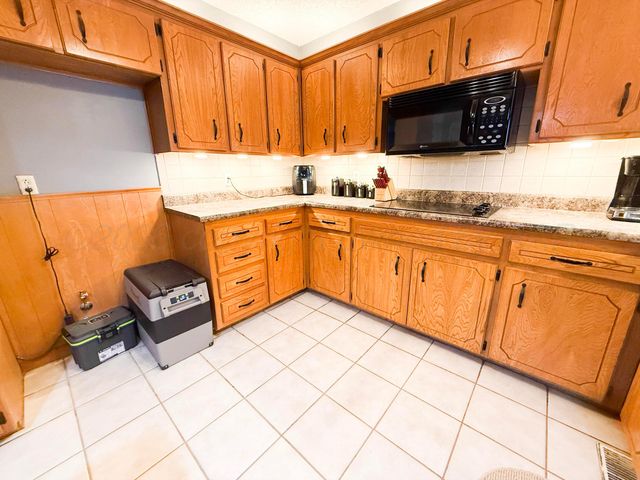 803 N 16th Street, Memphis, TX 79245