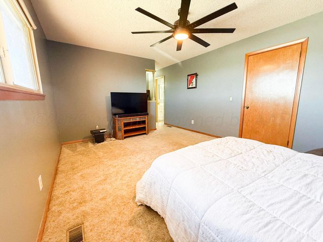 803 N 16th Street, Memphis, TX 79245