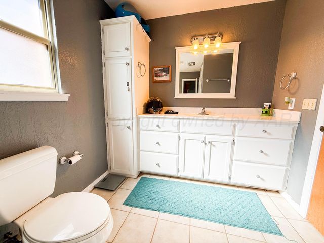 803 N 16th Street, Memphis, TX 79245