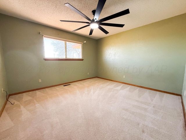 803 N 16th Street, Memphis, TX 79245