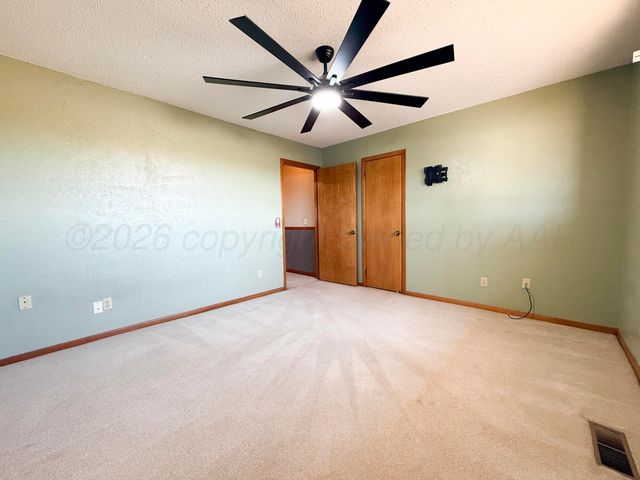 803 N 16th Street, Memphis, TX 79245