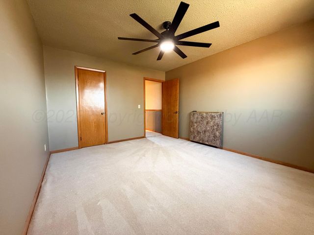 803 N 16th Street, Memphis, TX 79245