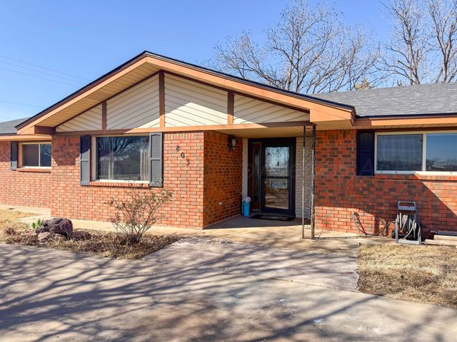 803 N 16th Street, Memphis, TX 79245