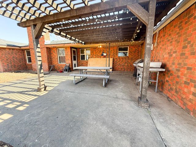 803 N 16th Street, Memphis, TX 79245