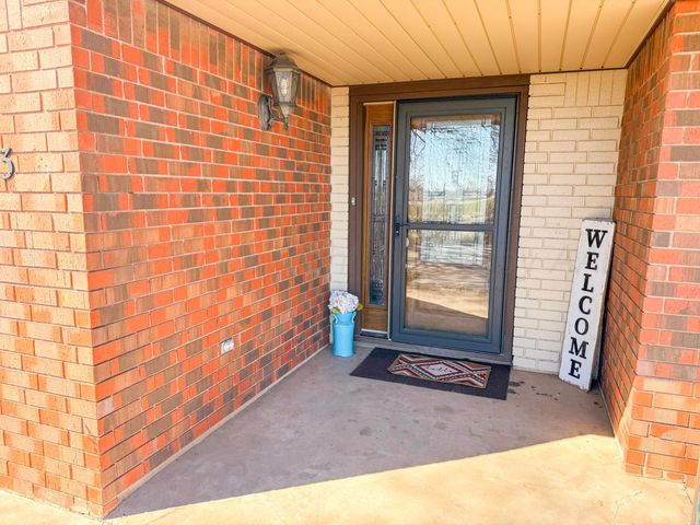 803 N 16th Street, Memphis, TX 79245