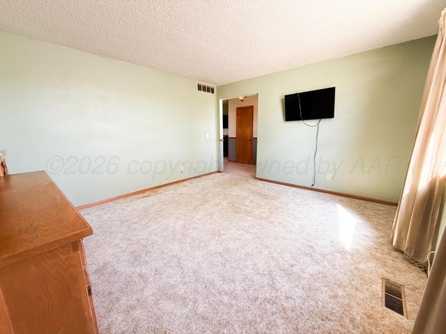 803 N 16th Street, Memphis, TX 79245