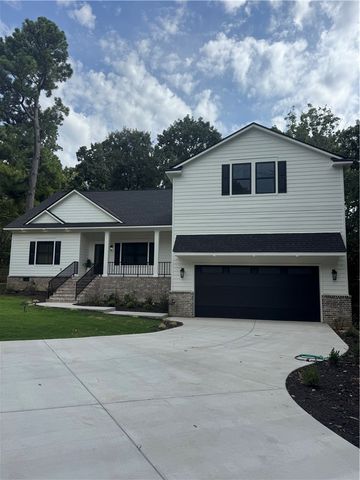 409 Patricia Lane, Fayetteville, AR 72703
