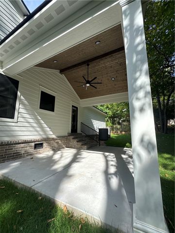 409 Patricia Lane, Fayetteville, AR 72703
