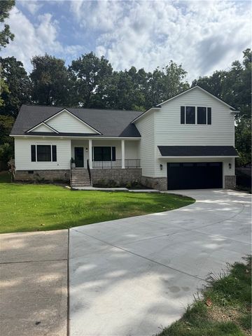 409 Patricia Lane, Fayetteville, AR 72703
