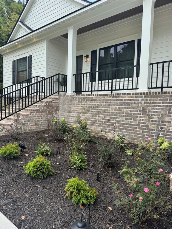 409 Patricia Lane, Fayetteville, AR 72703