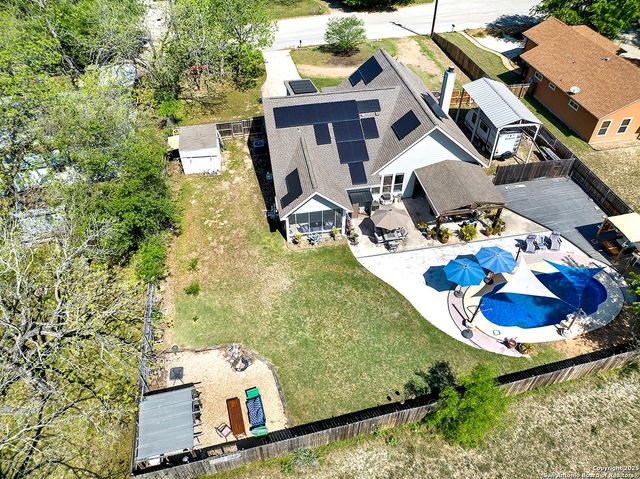 884 E Torrey, New Braunfels, TX 78130