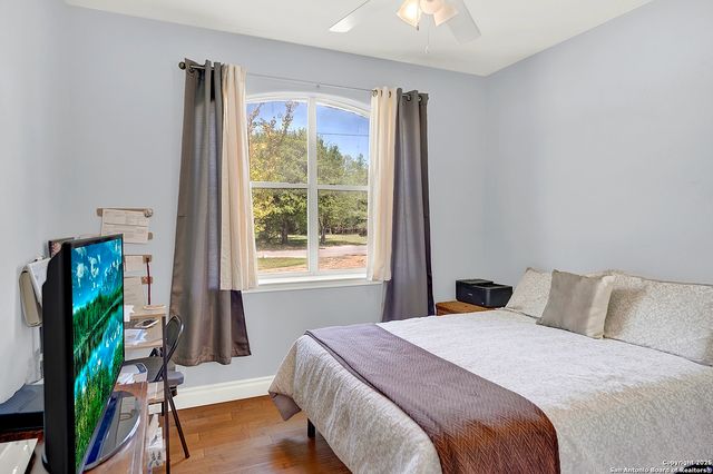 884 E Torrey, New Braunfels, TX 78130
