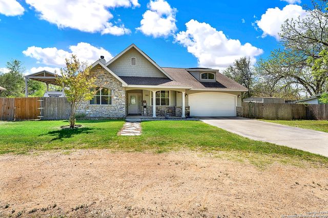 884 E Torrey, New Braunfels, TX 78130