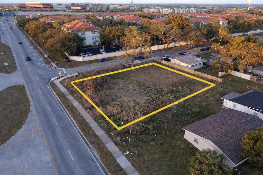 Image 3 of property listing at 2628 HERBISON DRIVE, Orlando, FL 32810