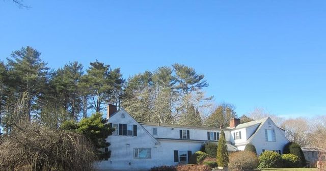 23 Russell Mills Rd, Plymouth, MA 02360