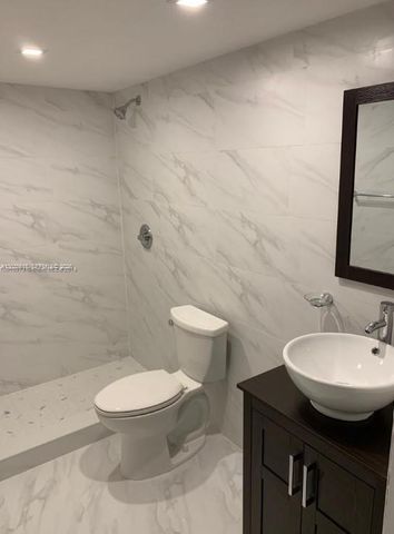6175 NW 186th St 305, Hialeah, FL 33015
