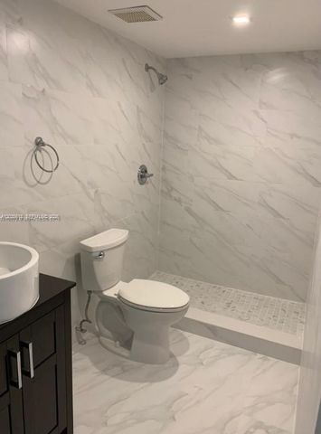6175 NW 186th St 305, Hialeah, FL 33015