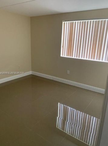6175 NW 186th St 305, Hialeah, FL 33015