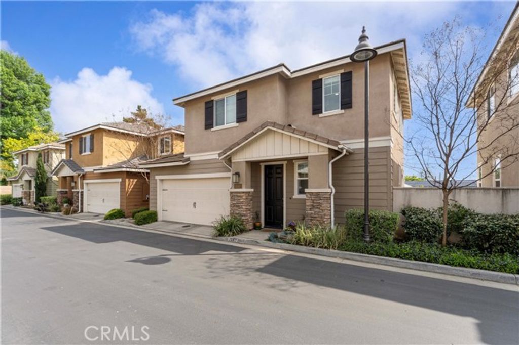 Image 1 of property listing at 1357 Bonnie Cove Avenue, Glendora, CA 91740