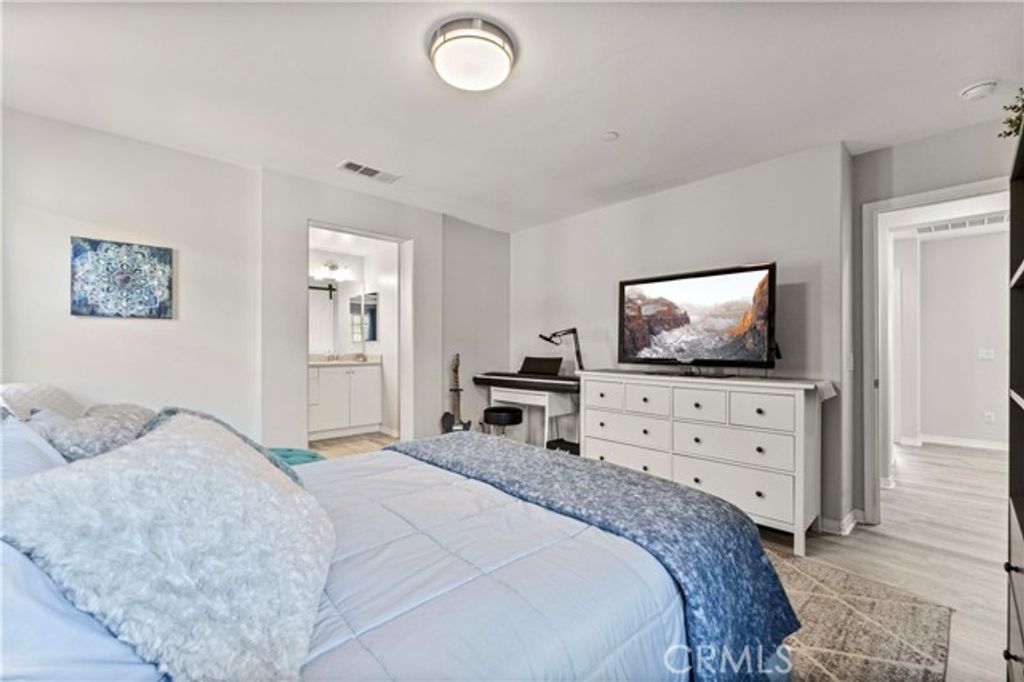 Image 19 of property listing at 1357 Bonnie Cove Avenue, Glendora, CA 91740
