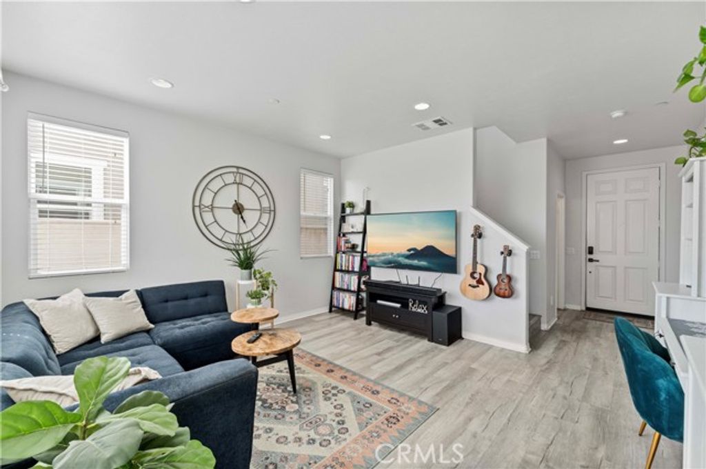 Image 7 of property listing at 1357 Bonnie Cove Avenue, Glendora, CA 91740