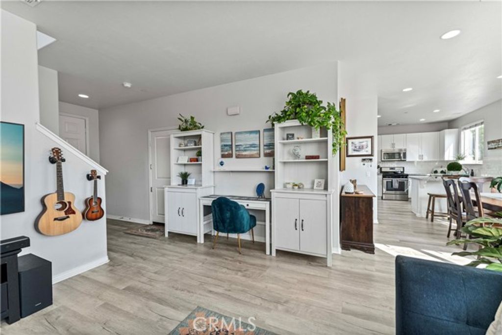 Image 8 of property listing at 1357 Bonnie Cove Avenue, Glendora, CA 91740