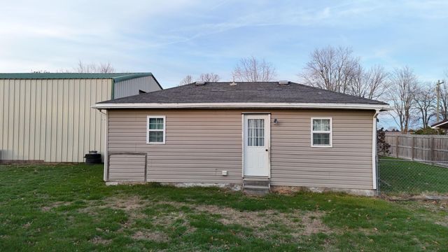 699 W Ragsdale Street, Seymour, MO 65746