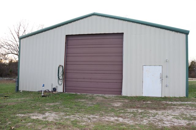 699 W Ragsdale Street, Seymour, MO 65746