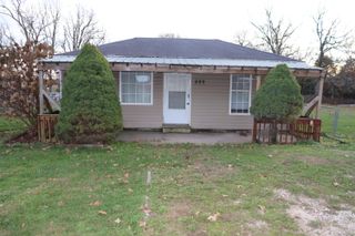 699 W Ragsdale Street, Seymour, MO 65746